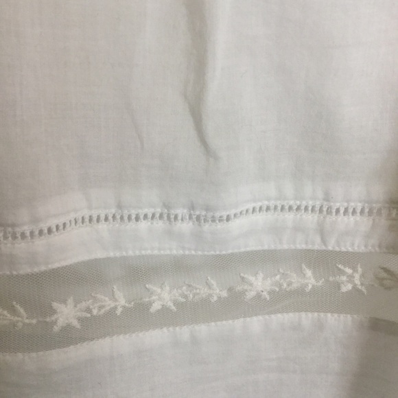 Old Navy white sun and beach top - Picture 5 of 7